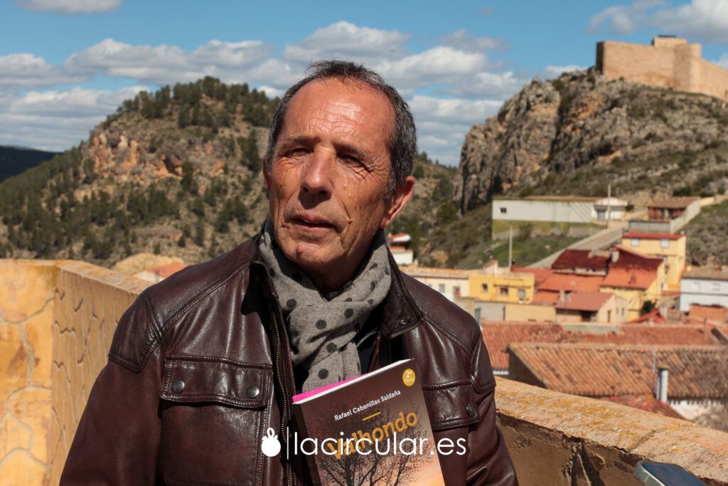 Daniel Cabanillas, autor de Quercus, Enjambre y Valhondo participó en la primera jornada de formación de Trashumancias 2.5 en Enguídanos. 
