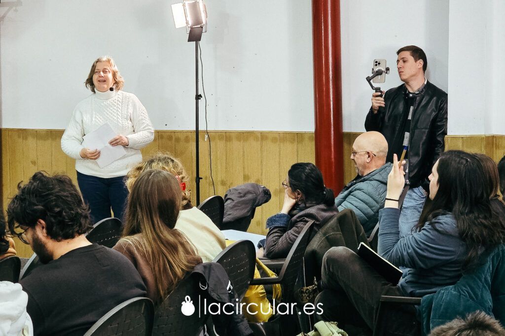 Luisa Abad durante su inervención en Enguídanos